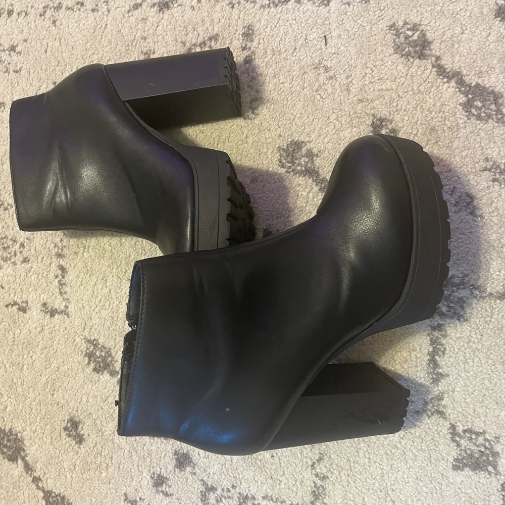 H&M chunky black heel boots
